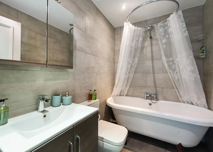 Apartament Cosy 2-bedroom Flat Close To Centre