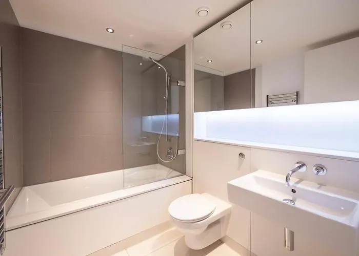 Modern Stylish Quartermile Garden View Apartmán *