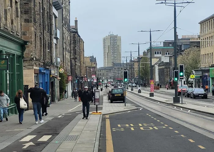 Elegant 2 Bed-ground Floor * Edinburgh