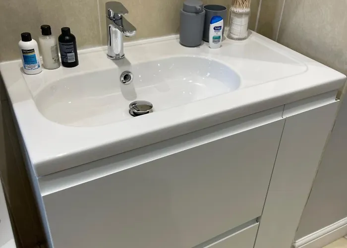 Entire Victorian House 2br - 4 Guests *