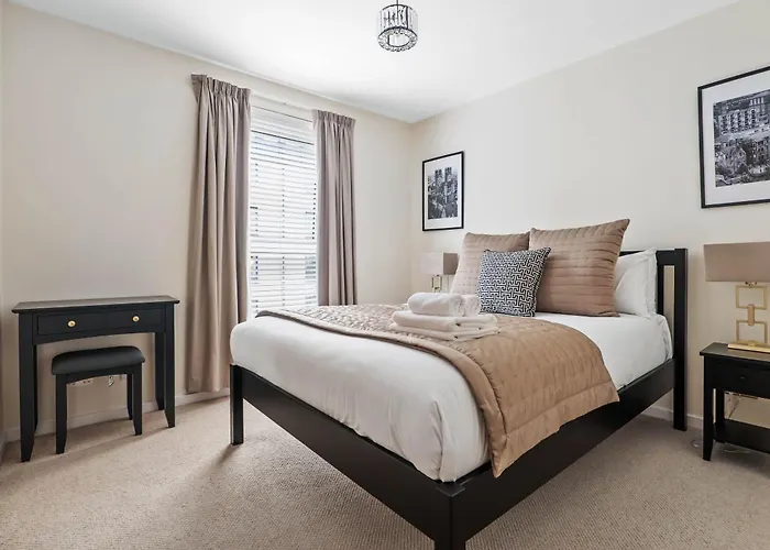 2br Park Royal With Balcony And Parking 公寓 爱丁堡
