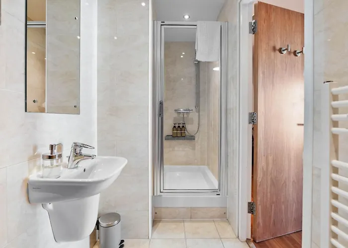 2br Park Royal With Balcony And Parking 公寓 爱丁堡