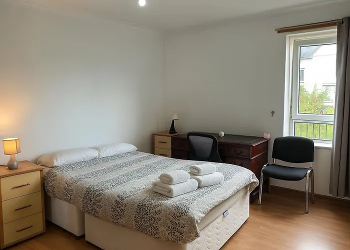 Spacious 3 Bedroom Flat