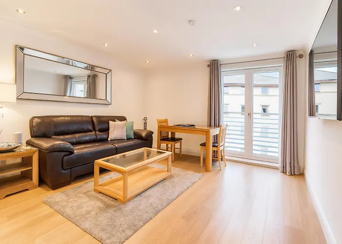 Edinburgh Aparthotel אדינבורו