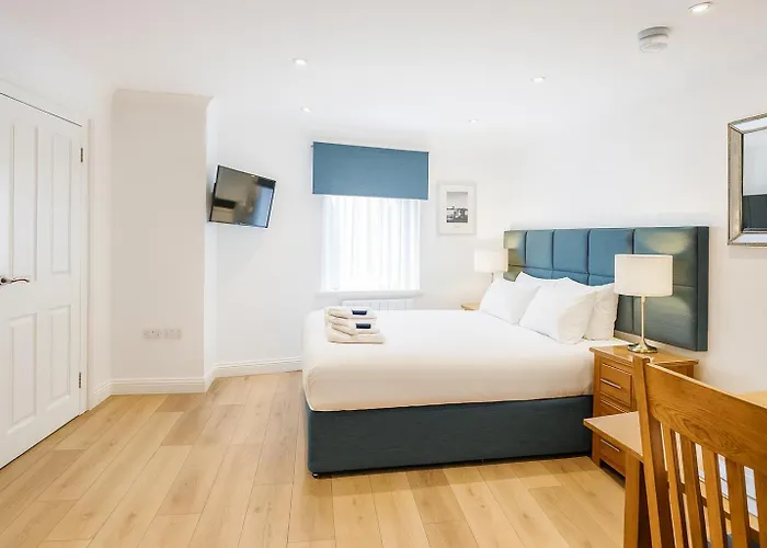 מלון דירות Edinburgh Aparthotel 4*