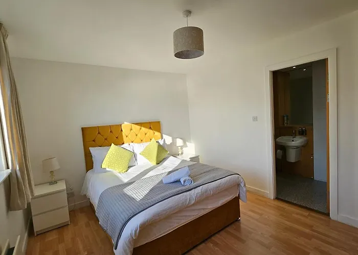 Penthouse Ocean View Luxury Penthouse דירה *