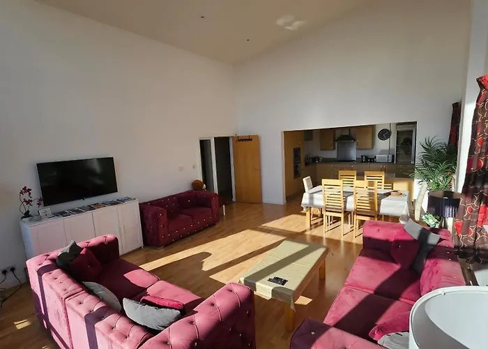 Penthouse Ocean View Luxury Penthouse דירה *