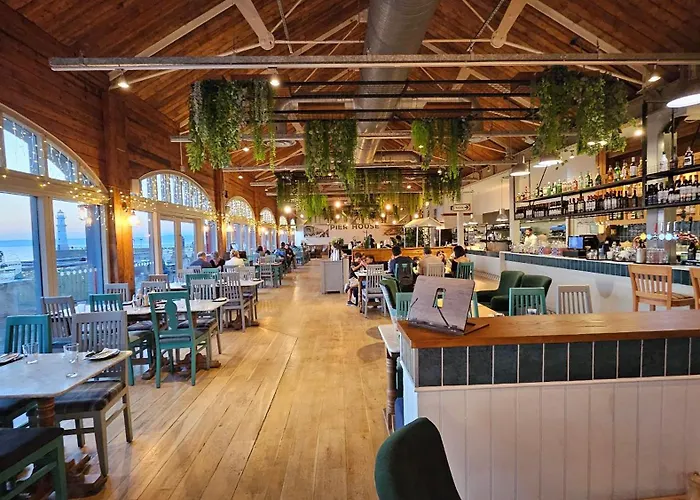 Penthouse Ocean View Luxury Penthouse דירה אדינבורו