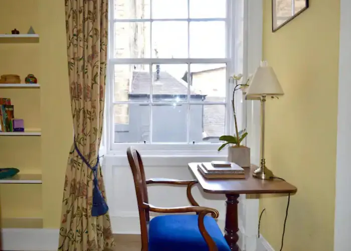 Thistle Street At Heart Of The Centre *