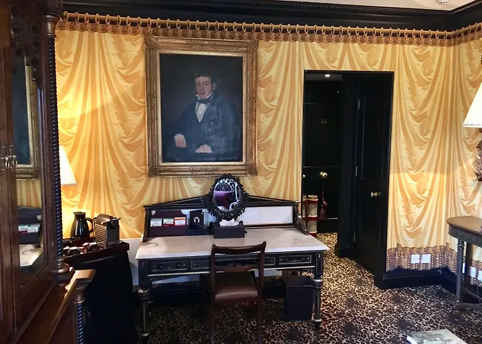 Hotel Prestonfield House 5*