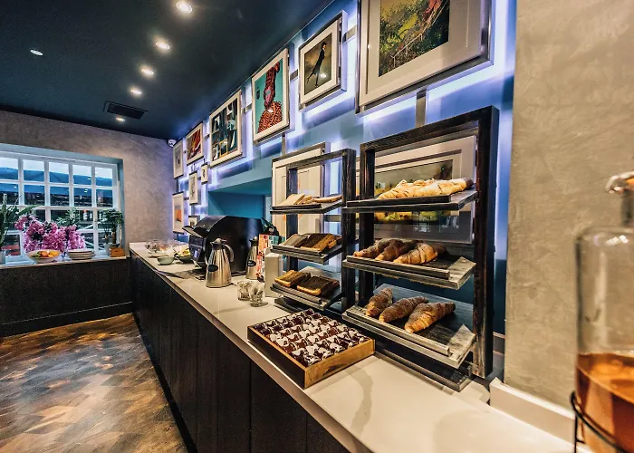 מלון Stay Central Hotel 3*