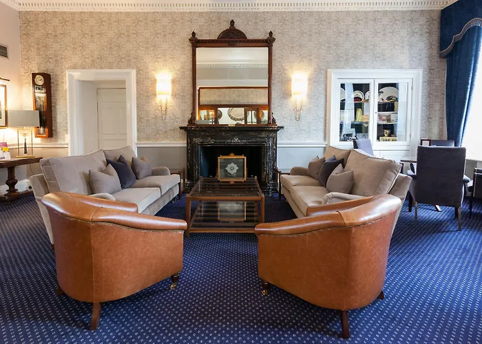 Royal Scots Club 3* Edinburgh