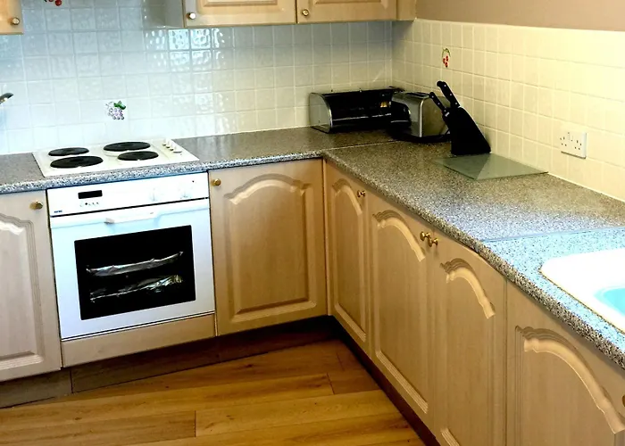 Edinburgh Aparthotel 4*