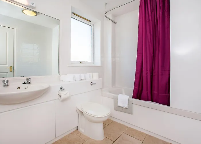 Edinburgh Aparthotel מלון דירות