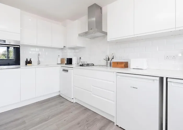 Leith's Bright Abode Edinburgh