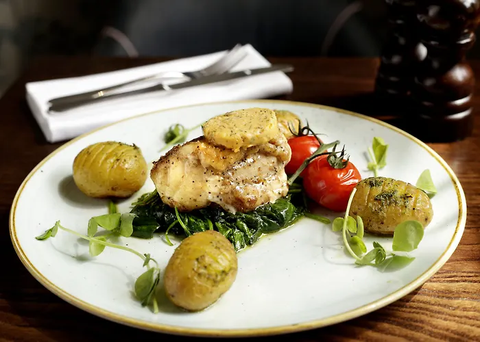 Nira Caledonia Hotel 4*