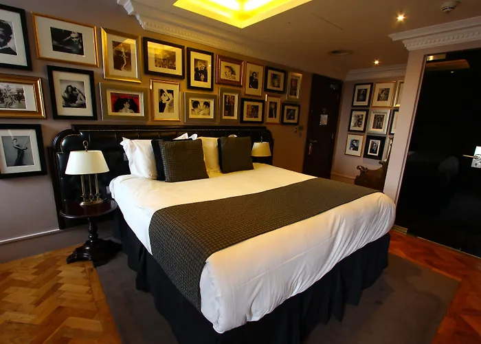 Le Monde Otel Edinburgh