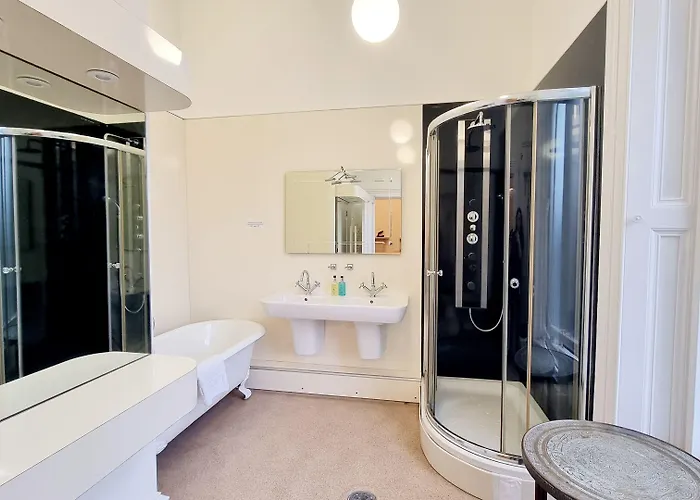 The Guards Szálloda Edinburgh