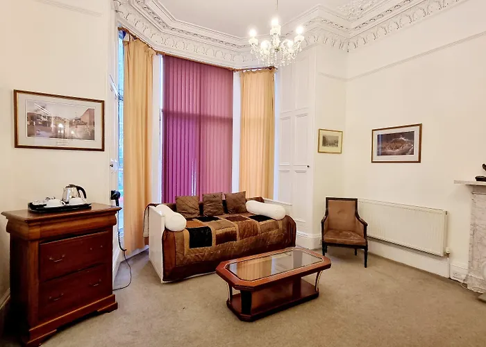 Szálloda The Guards 3*