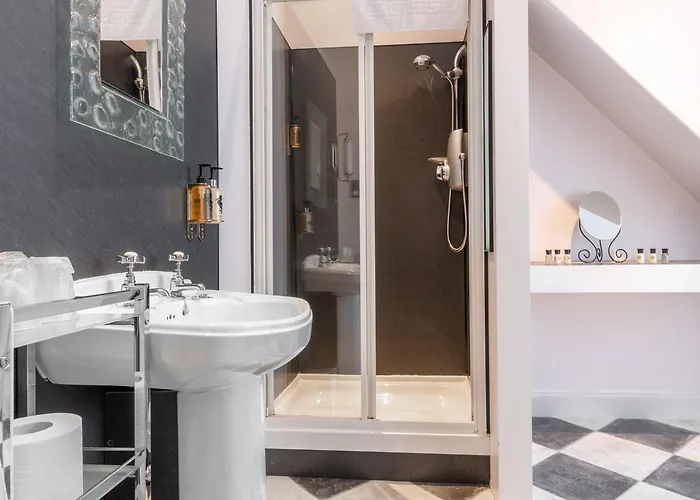 Ceilidh-donia Hotel Edinburgh