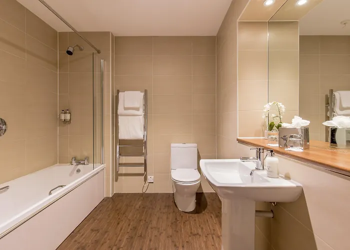 Stewart By Heeton Concept - 4* Edimburgo