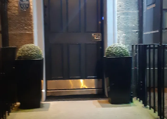 Townhouse 3*