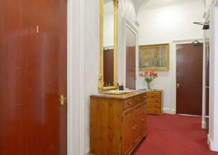 Sakura Hotel Edynburg