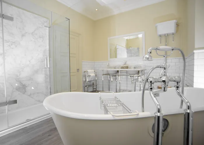 The Raeburn 4* Edimburgo