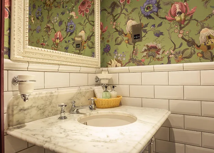 Hotel The Raeburn 4*