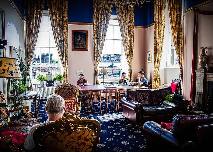 Castle Rock - Adults Only Hostel