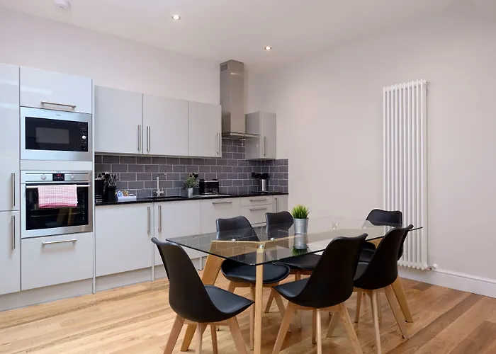 Destiny Scotland - Q-residence Apartment Edinburgh