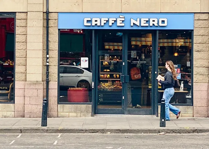 Stylish In 5 Beds 3 Bedrooms