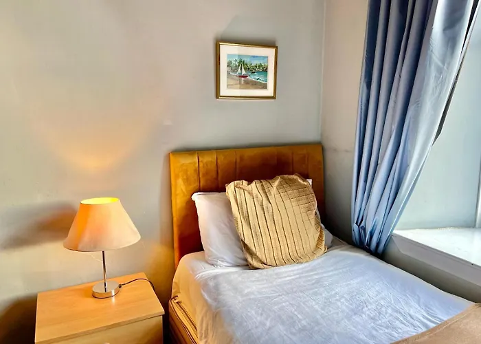 Marvellous Meadows 1 Apartment Edinburgh