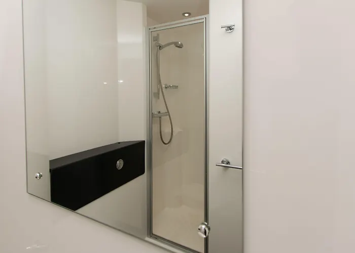 데스티니 스튜던트 - 무라노 아파트