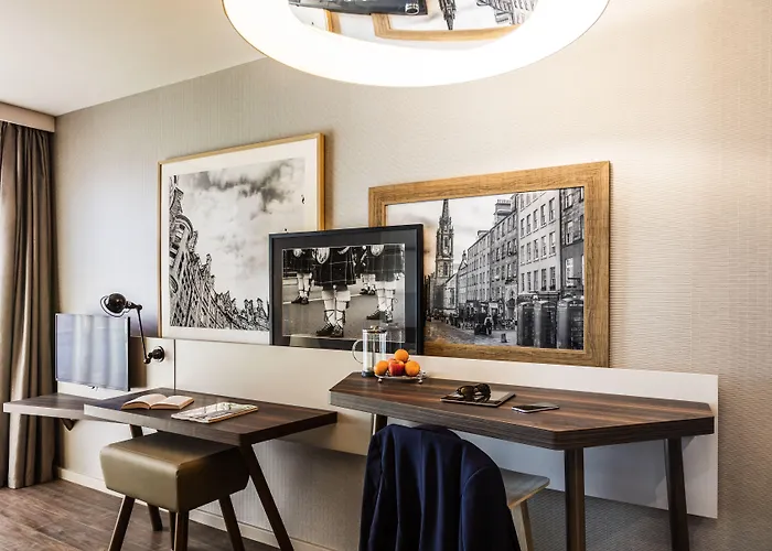 Adagio Royal Mile 4* Edinburgh
