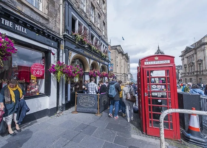 Writers View, Royal Mile Apartmán