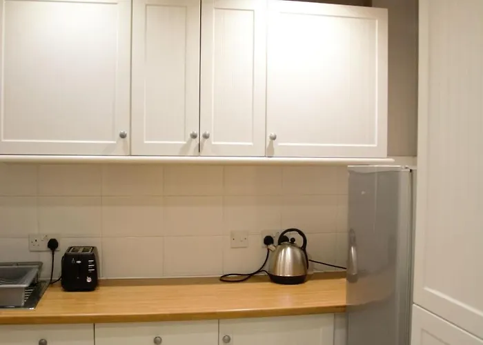 Elm Row Spacious And إدنبرة