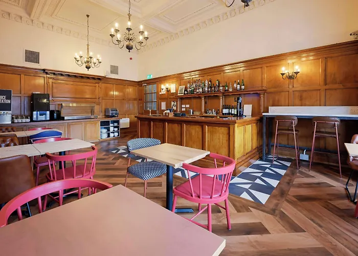 Travelodge Haymarket 3*