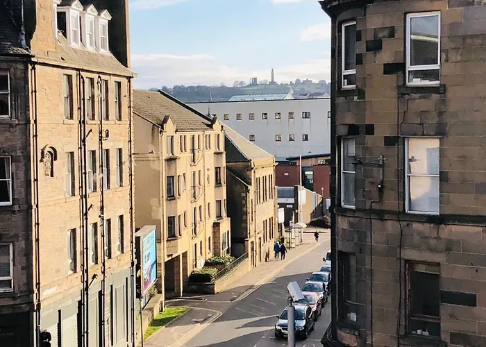Remarkable 2 Bed In