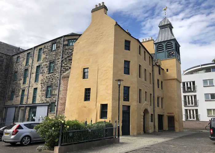 Remarkable 2 Bed In Apartament