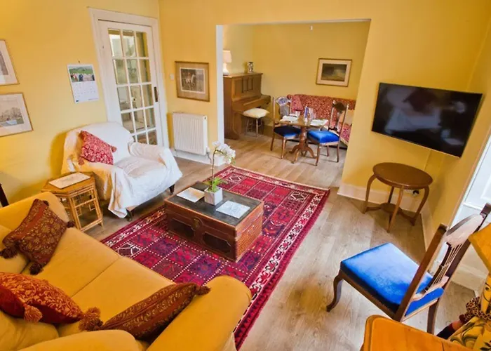 Thistle Street At Heart Of The Centre *