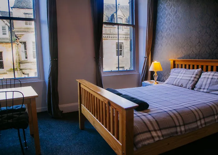 Backpackers - Over 18s Only