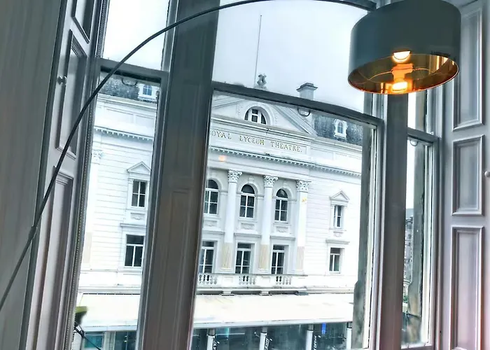 Great Location! 2bd,2 Bath In Centre Of Apartment Edinburgh