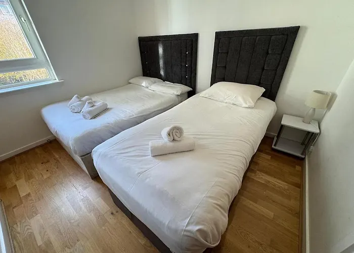 Albions Corner 6 Guests 5 Beds Free Parking