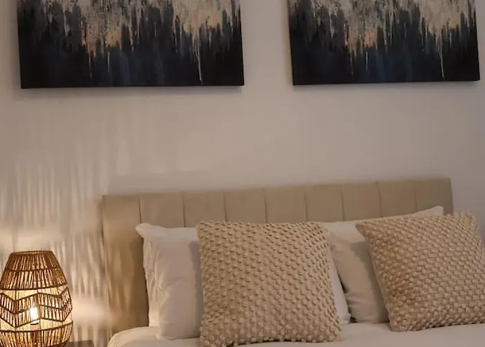 Апартаменты Elegant 3br At Haymarket Эдинбург