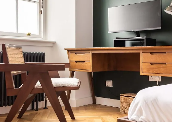 Leith Hospital - A Boutique Family Let In Leith