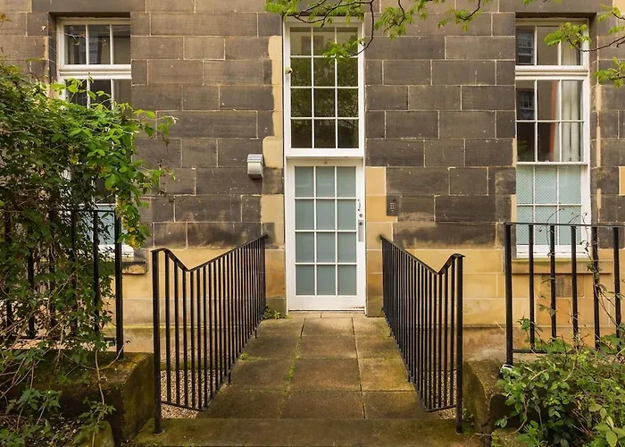 Leith Hospital - A Boutique Family Let In Leith Edinburgh