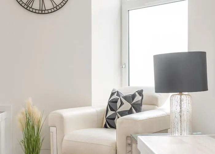 Easter Cosy 4 Bedroom - *