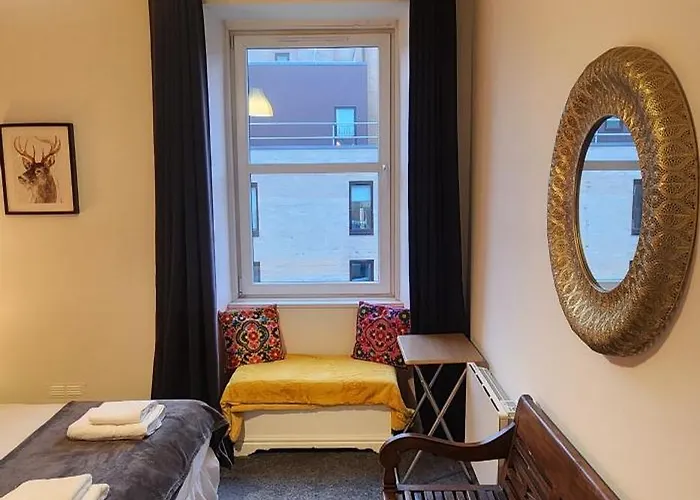 Stylish - Near Haymarket, Walk To Castle And Princes Street 公寓