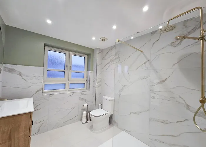 Appartement 2-bedroom With Free Parking And Stunning Views